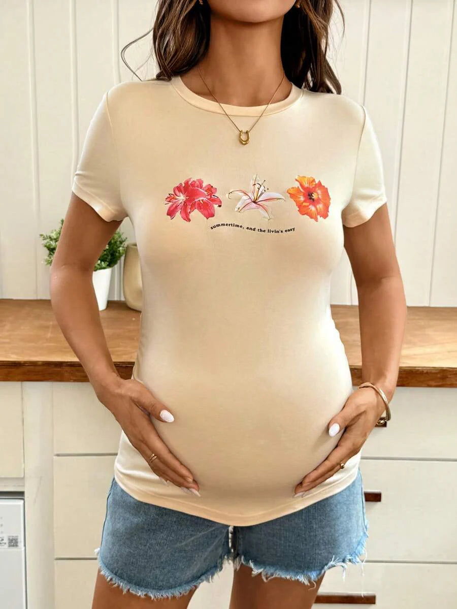 Apricot Fruit Print Maternity Slim Fit T-Shirt with Round Neck and Short Sleeves – Comfortable Stretchy Summer Pregnancy Top for Vacation