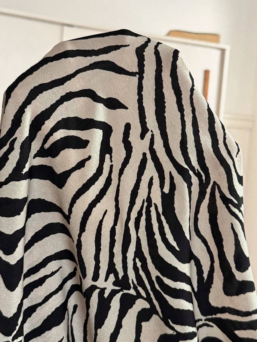 Khaki Zebra Print Maternity Maxi Dress - V-Neck Batwing Sleeve High Waist Side Slit Gown - Elegant Slim Fit Pregnant Women Vacation Dress