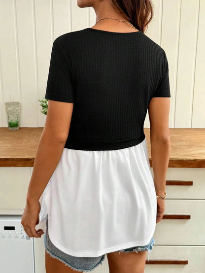 Black and White Colorblock Patchwork Nursing Top – Slim Fit Knitted Short Sleeve Maternity Shirt for Daily Wear and Nursing Access