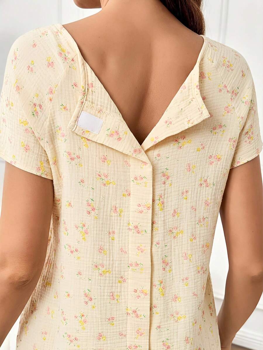 Multicolor Ditsy Floral Cotton Maternity Maxi Dress with Raglan Short Sleeves and Scoop Neck – Loose Fit Jacquard Woven Loungewear