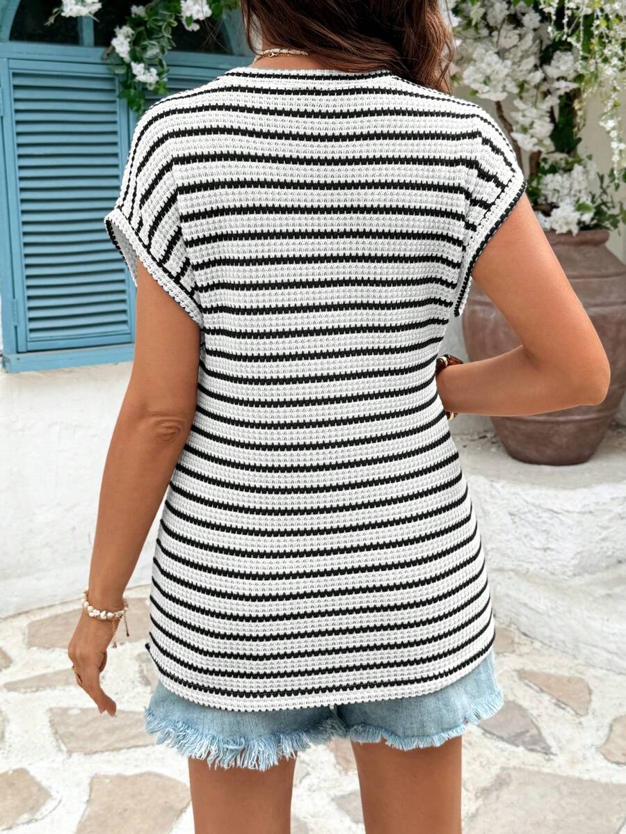 Coffee Brown Striped Round Neck Maternity T-Shirt - Casual Batwing Short Sleeve Padded Shoulder Top for Pregnancy Holiday Outfits