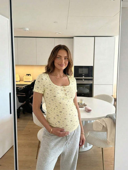 Maternity Grey Ditsy Floral Square Neck Short Sleeve T-Shirt - Slim Fit Knitted Summer Top for Pregnant Women