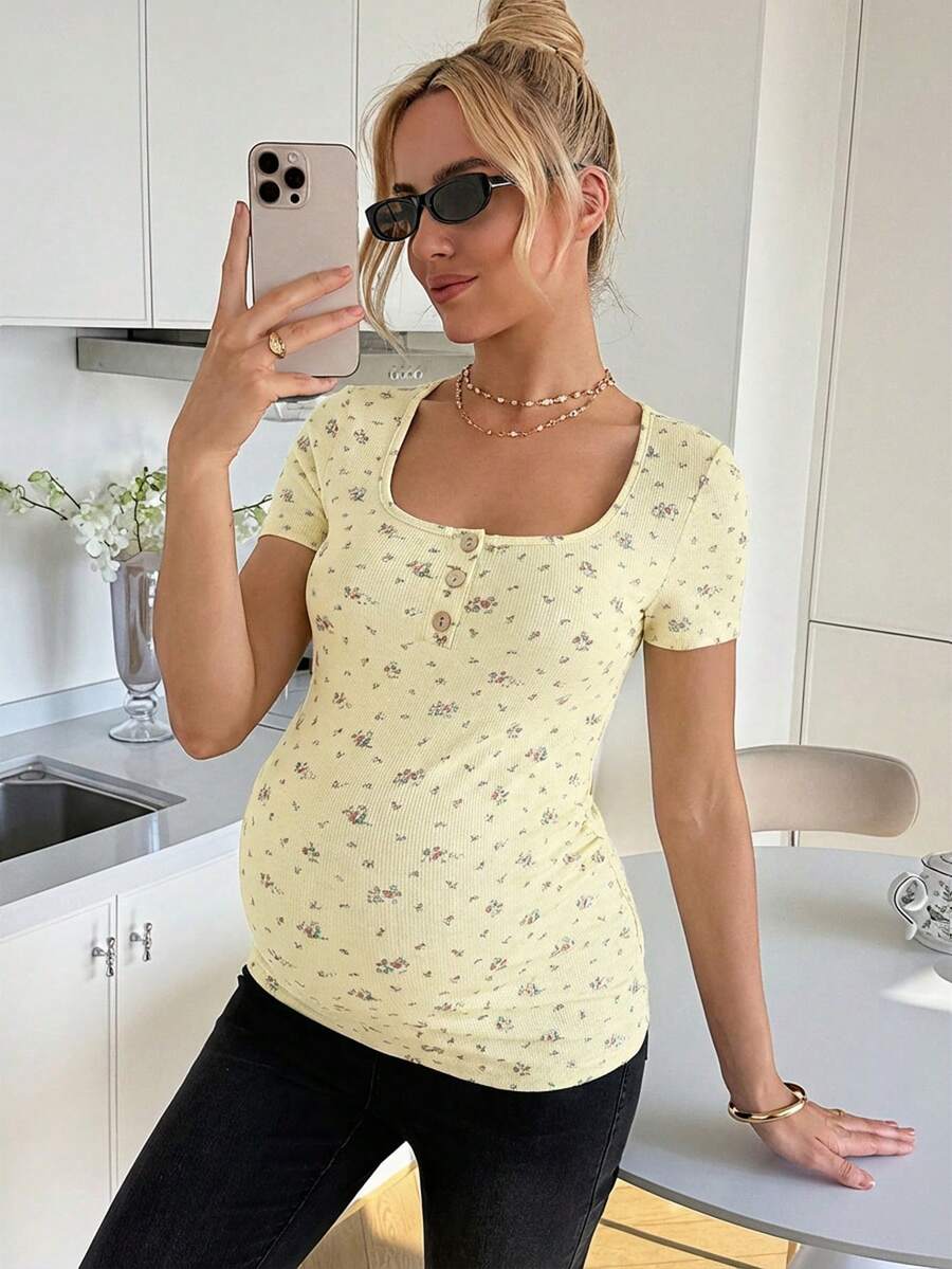 Maternity Grey Ditsy Floral Square Neck Short Sleeve T-Shirt - Slim Fit Knitted Summer Top for Pregnant Women