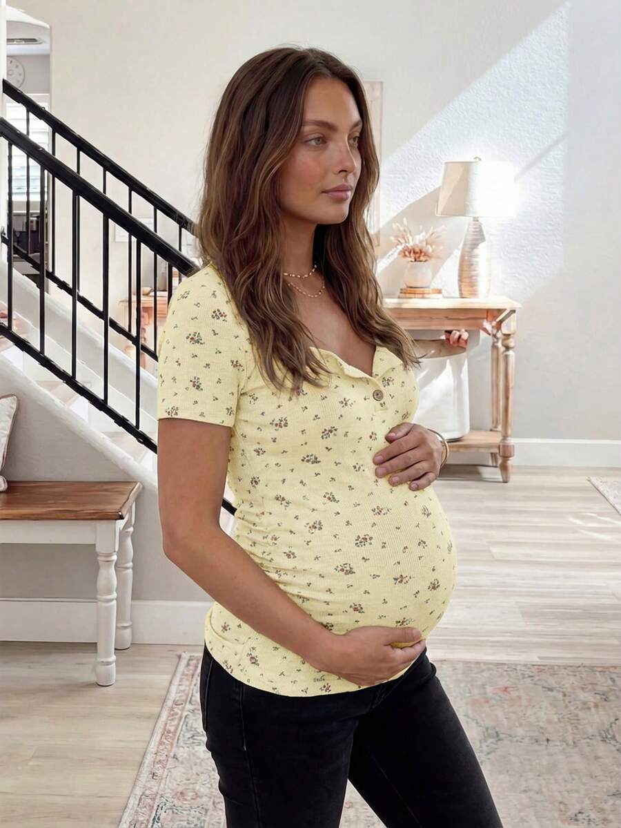 Maternity Grey Ditsy Floral Square Neck Short Sleeve T-Shirt - Slim Fit Knitted Summer Top for Pregnant Women