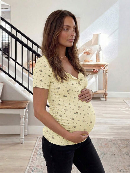 Maternity Grey Ditsy Floral Square Neck Short Sleeve T-Shirt - Slim Fit Knitted Summer Top for Pregnant Women