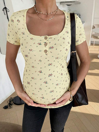 Maternity Grey Ditsy Floral Square Neck Short Sleeve T-Shirt - Slim Fit Knitted Summer Top for Pregnant Women