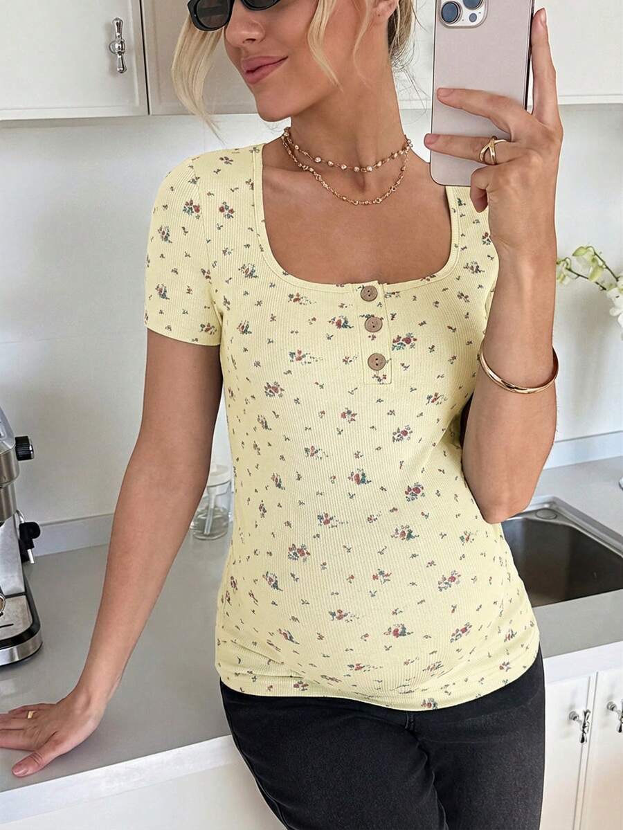 Maternity Grey Ditsy Floral Square Neck Short Sleeve T-Shirt - Slim Fit Knitted Summer Top for Pregnant Women