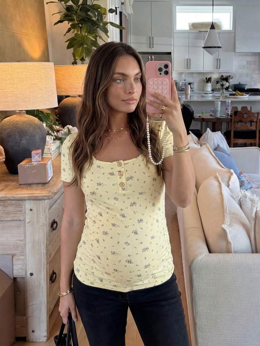 Maternity Grey Ditsy Floral Square Neck Short Sleeve T-Shirt - Slim Fit Knitted Summer Top for Pregnant Women