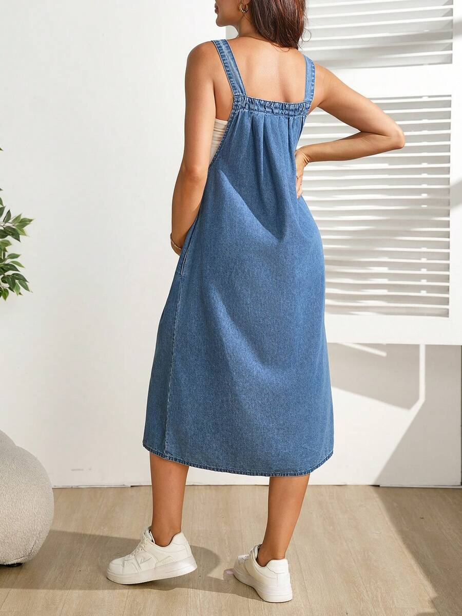 Medium Wash Strapless Denim Maternity Midi Dress – Casual Loose Fit Sleeveless Dress with Pockets for Beach & Summer Outfits
