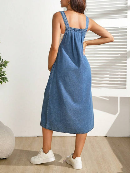Medium Wash Strapless Denim Maternity Midi Dress – Casual Loose Fit Sleeveless Dress with Pockets for Beach & Summer Outfits