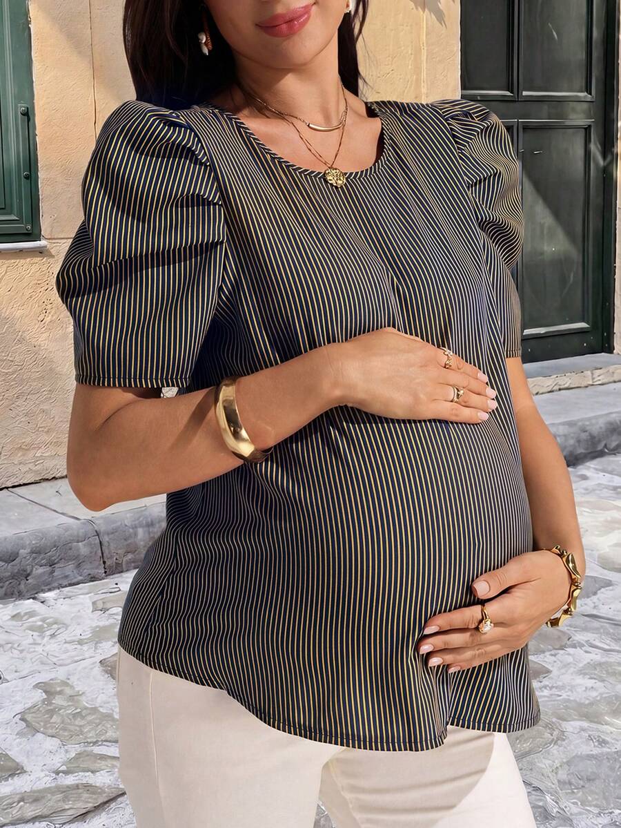 Navy Blue Striped Maternity Top with Petal Puff Sleeves, Casual Round Neck Short Sleeve Pregnancy Shirt for Daily Wear