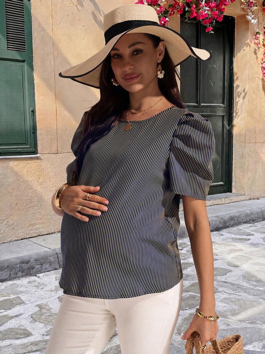 Navy Blue Striped Maternity Top with Petal Puff Sleeves, Casual Round Neck Short Sleeve Pregnancy Shirt for Daily Wear