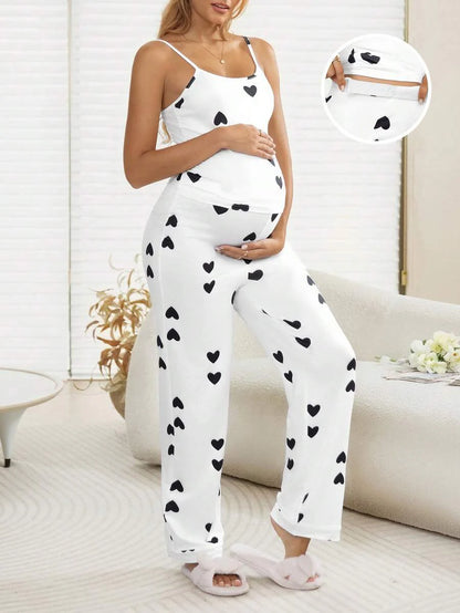 Multicolor Heart Print Maternity Lounge Set – 2-Piece Knit Camisole & Long Pants Pregnancy Sleepwear Set with Medium Stretch for Home Comfort
