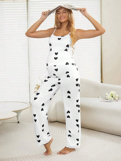 Multicolor Heart Print Maternity Lounge Set – 2-Piece Knit Camisole & Long Pants Pregnancy Sleepwear Set with Medium Stretch for Home Comfort
