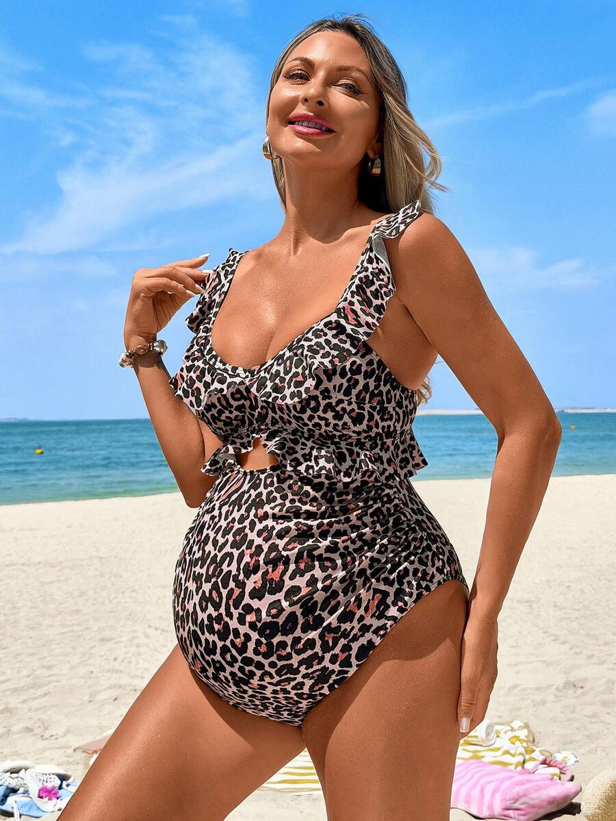 Maternity Leopard Print Beach Romper with Ruffle Hem and Sweetheart Neckline – Sleeveless Textured Holiday Jumpsuit with Removable Padding