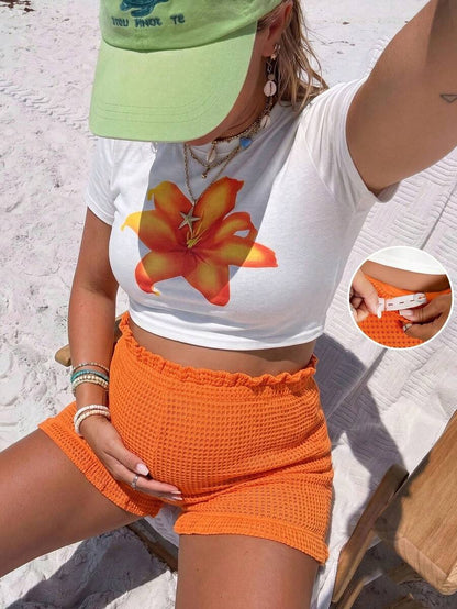 Maternity Floral Print 2 Piece Short Set White Colorblock Crop Tee and High Stretch Mini Shorts Summer Casual Beach Vacation Outfit