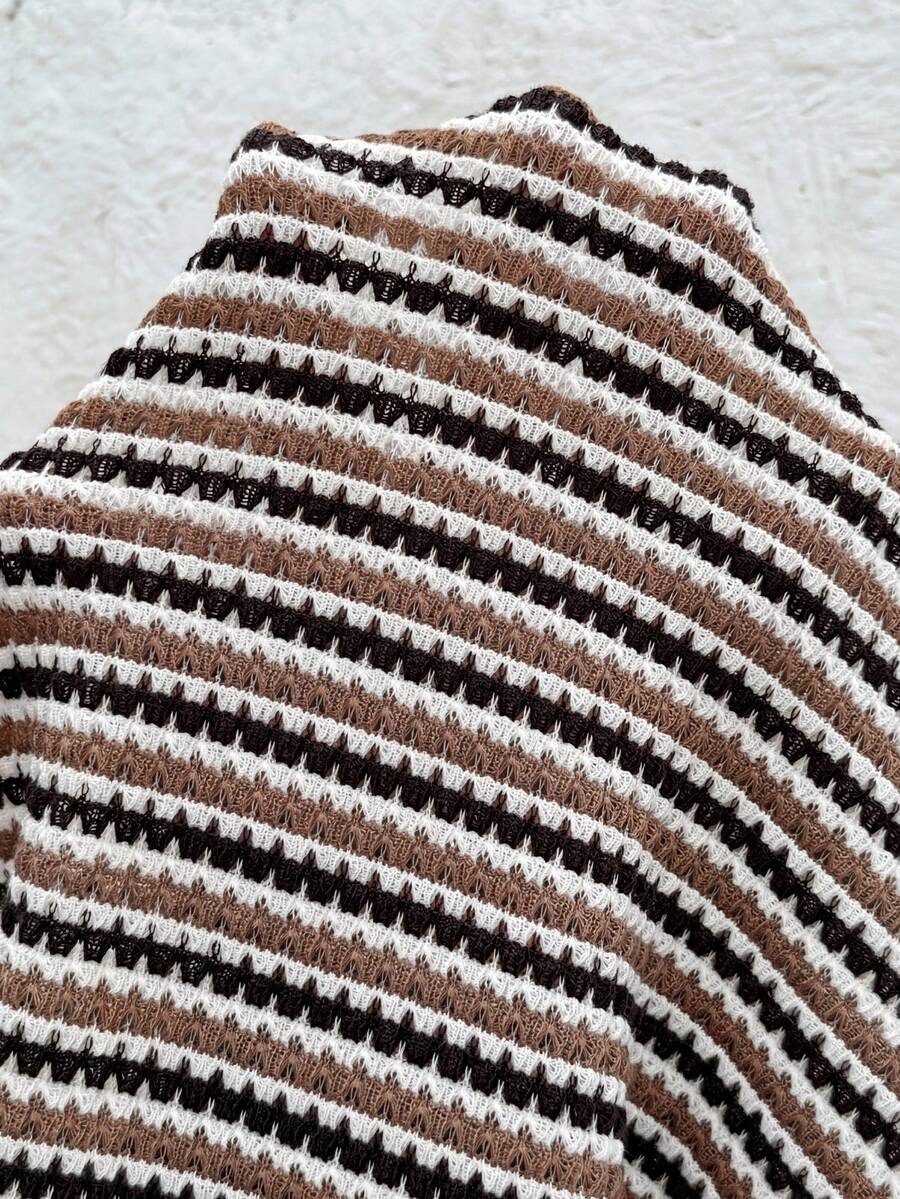 Coffee Brown Striped Round Neck Maternity T-Shirt - Casual Batwing Short Sleeve Padded Shoulder Top for Pregnancy Holiday Outfits