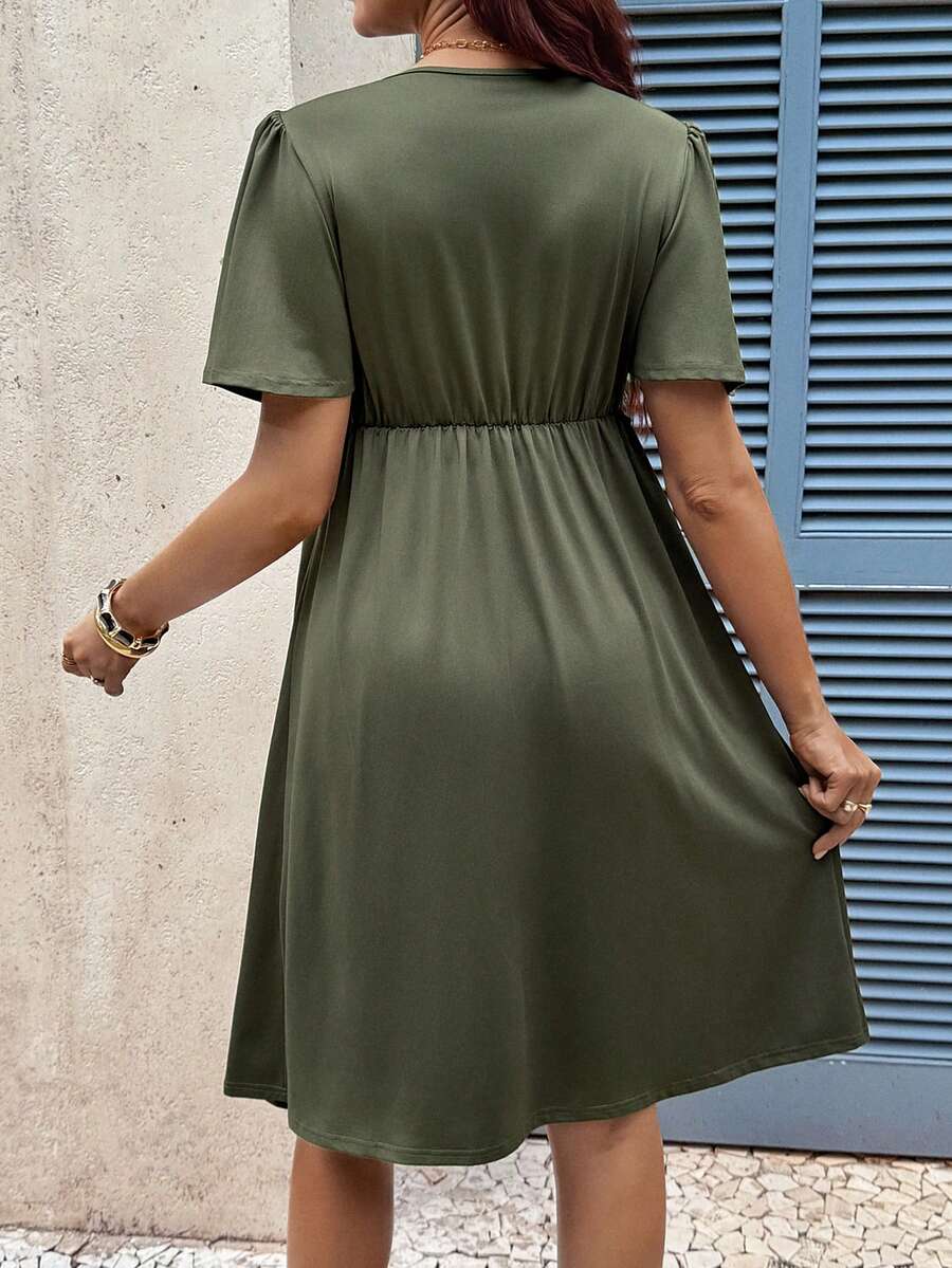 Green Lace Patchwork Maternity Summer Dress – Elegant Deep V-Neck Puff Sleeve High Waist A-Line Knee Length Dress for Beach & Vacay