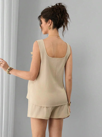 Maternity 2-Piece Set Square Neck Floral Applique Camisole and Adjustable Waist Mini Shorts in Apricot for Casual Office Wear