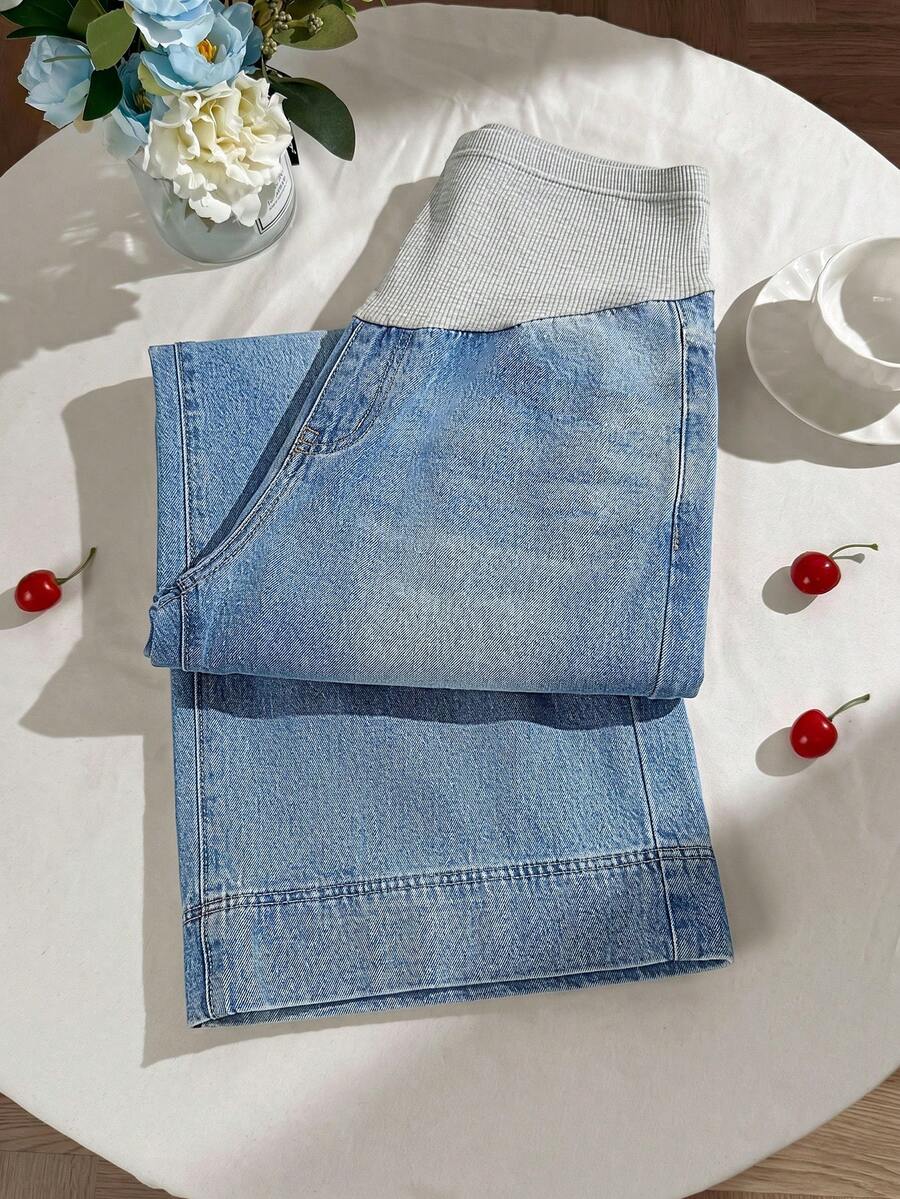 Light Wash Wide Leg Maternity Jeans with Ribbed Belly Band – Relaxed Fit Cropped Denim Pants for Casual, Office, & Streetwear