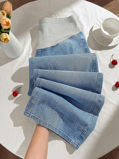 Light Wash Wide Leg Maternity Jeans with Ribbed Belly Band – Relaxed Fit Cropped Denim Pants for Casual, Office, & Streetwear